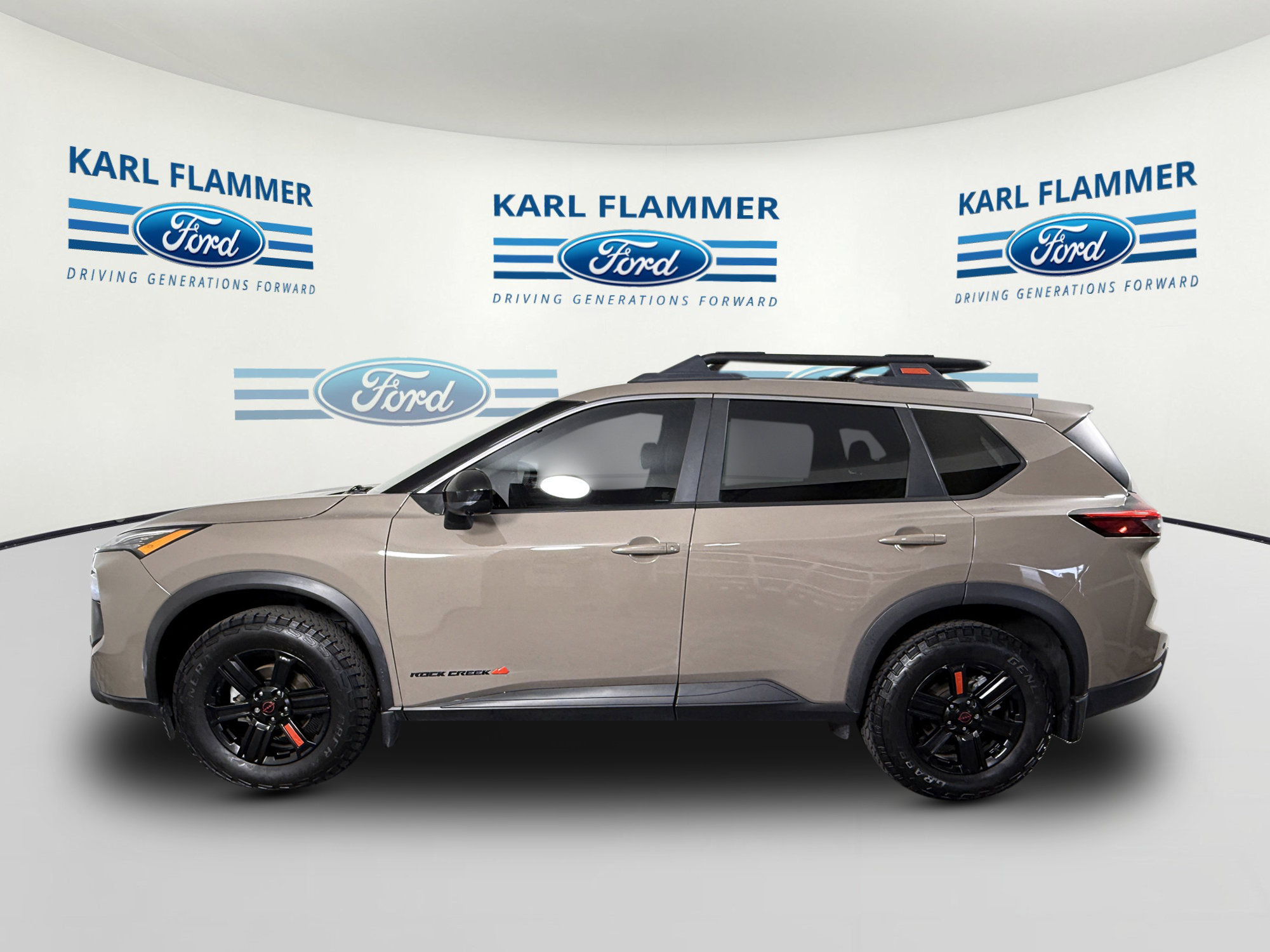 Used 2025 Nissan Rogue SV AWD/4WD image 5