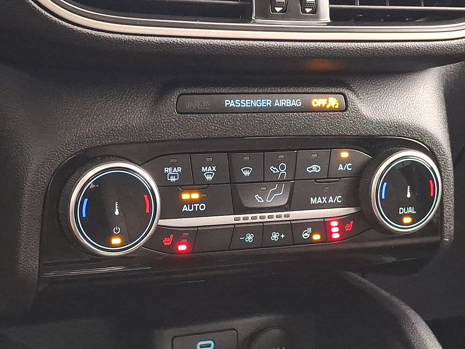 Certified 2022 Ford Escape SE w/ SE Sport Appearance Package AWD/4WD image 16