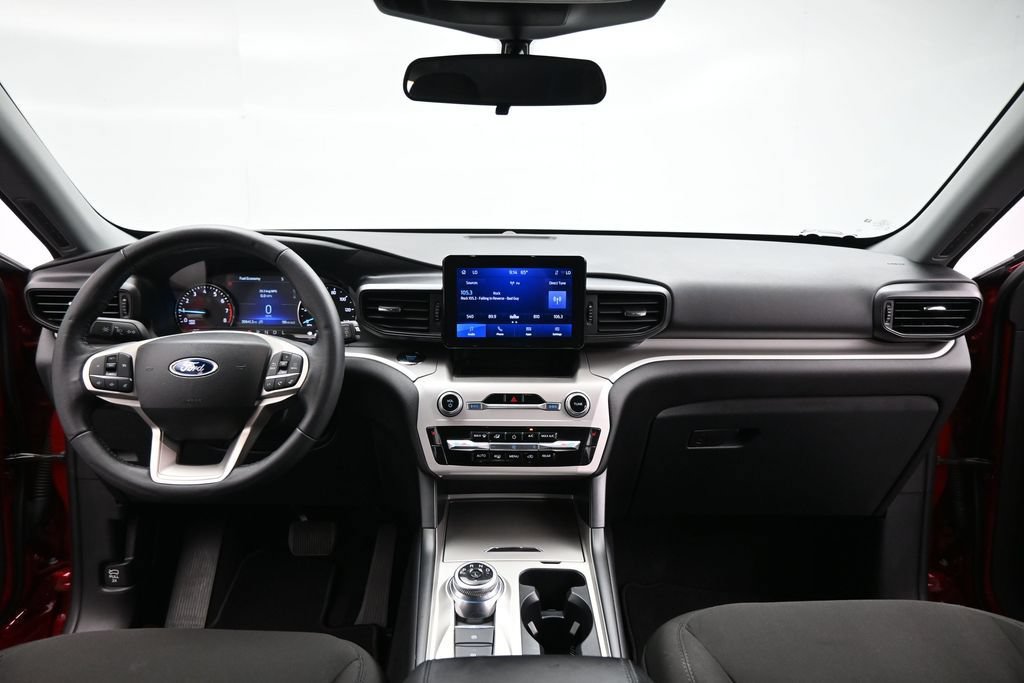 Certified 2023 Ford Explorer XLT RWD image 19