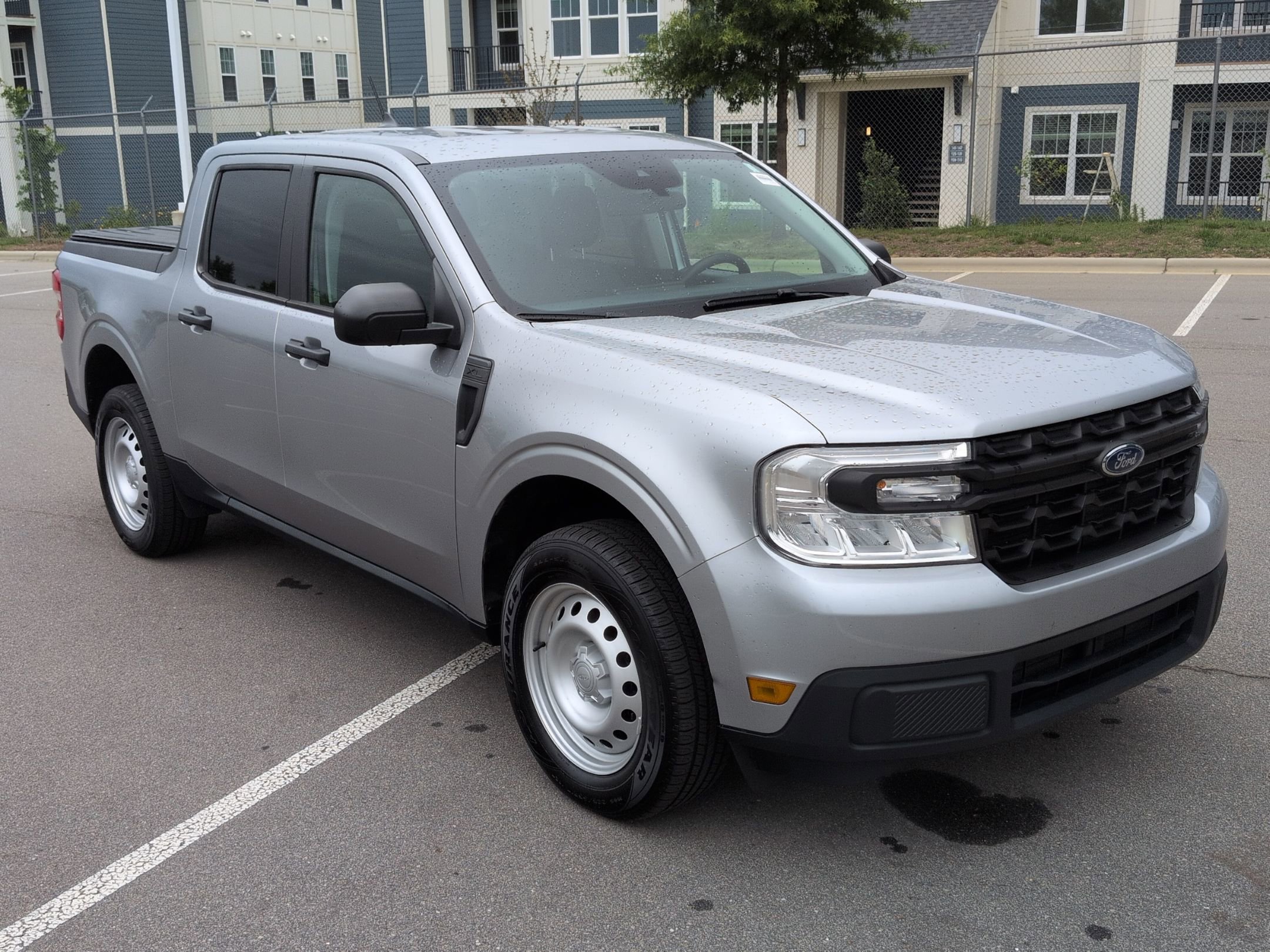 Certified 2023 Ford Maverick XL FWD image 2