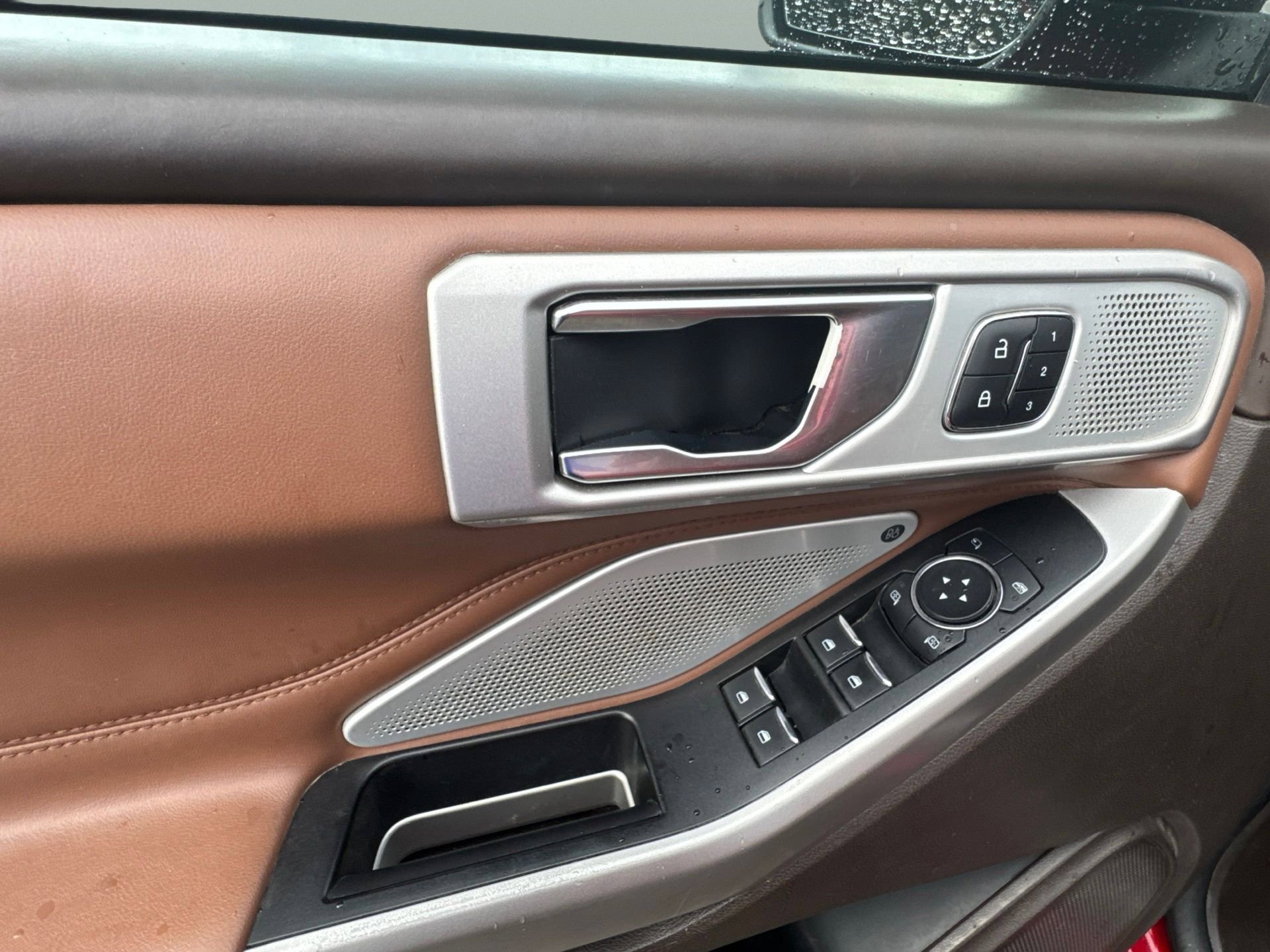 Certified 2022 Ford Explorer King Ranch AWD/4WD image 18