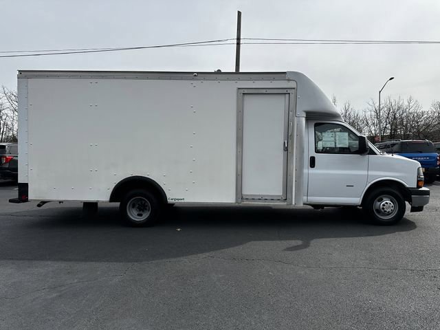 Used 2022 Chevrolet Express 3500 w/ Power Convenience Package image 8