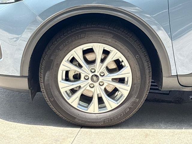 Certified 2025 Ford Escape Active FWD image 12