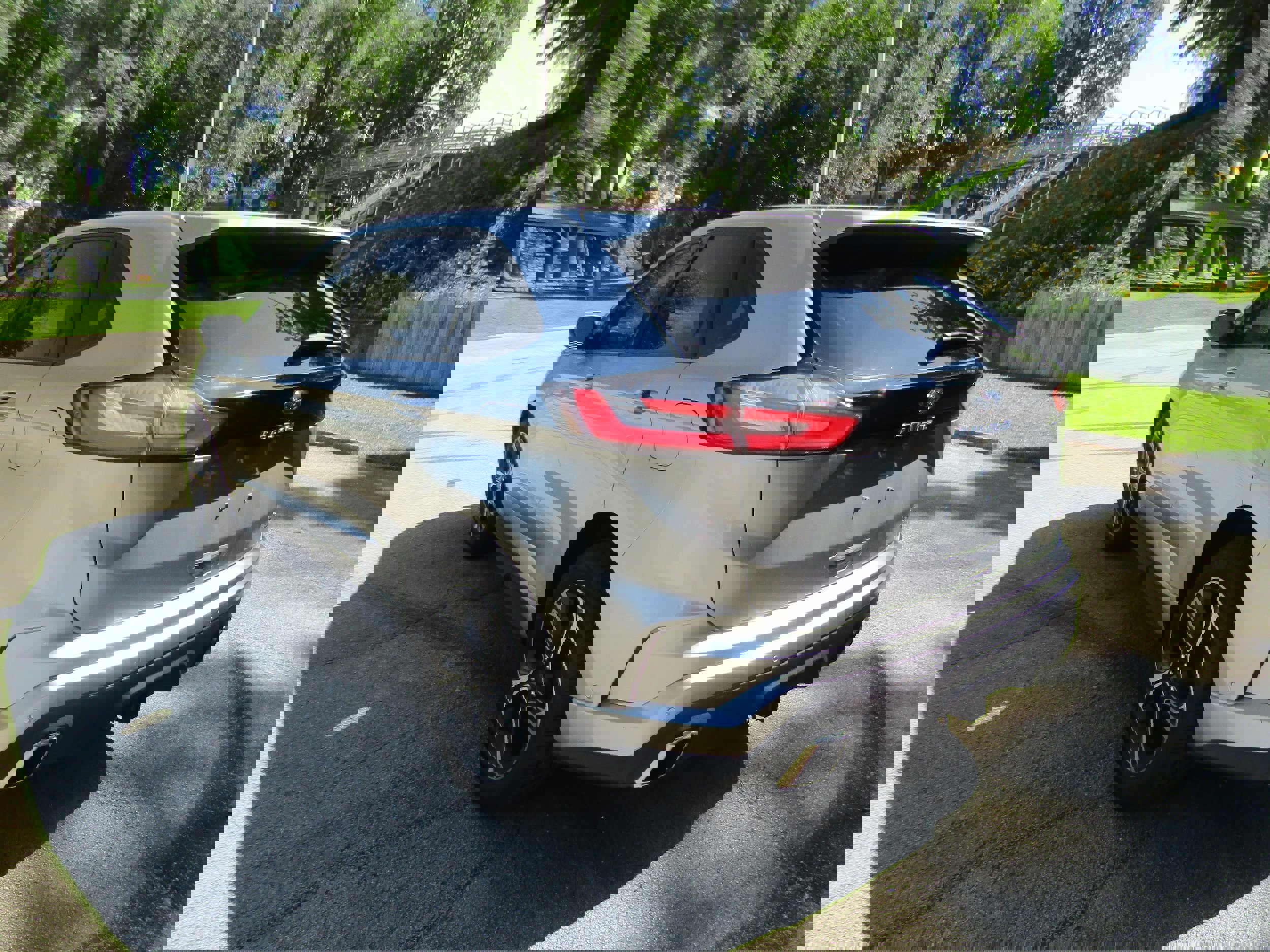 Certified 2022 Ford Edge ST w/ Equipment Group 401A image 2