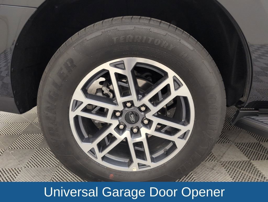 Certified 2025 Ford Expedition Active image 20