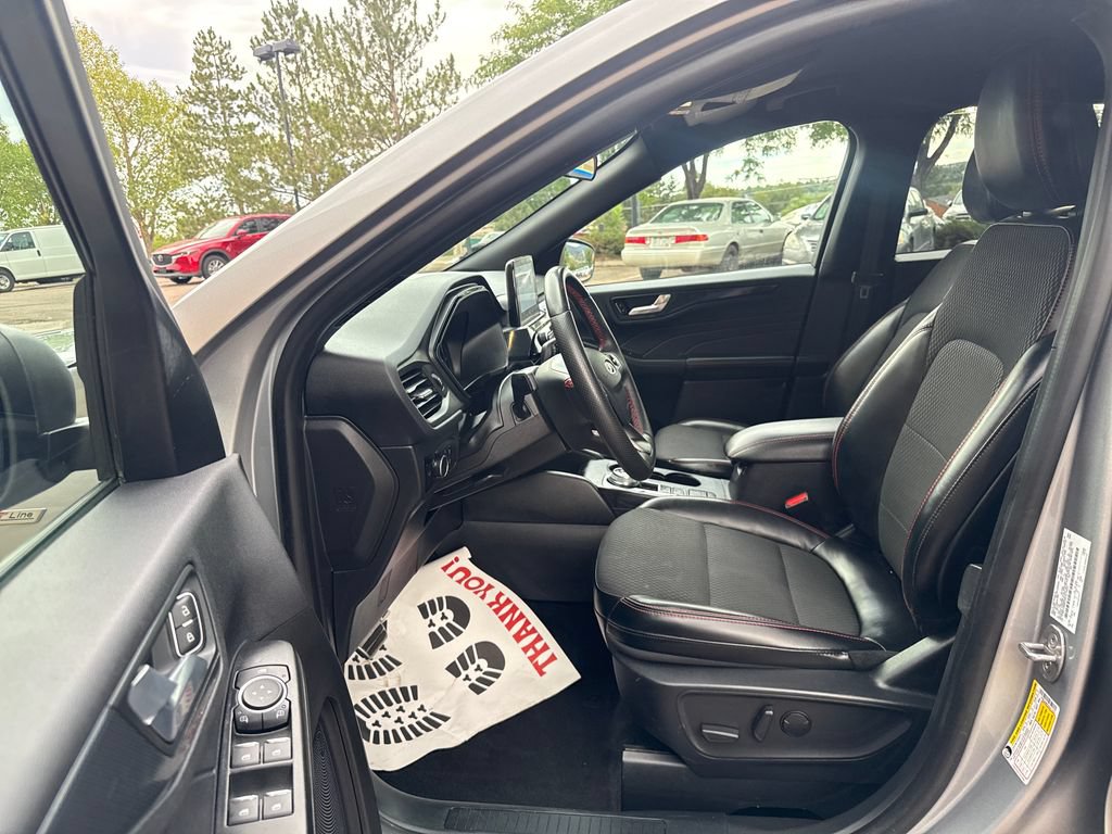Certified 2024 Ford Escape ST-Line AWD/4WD image 11
