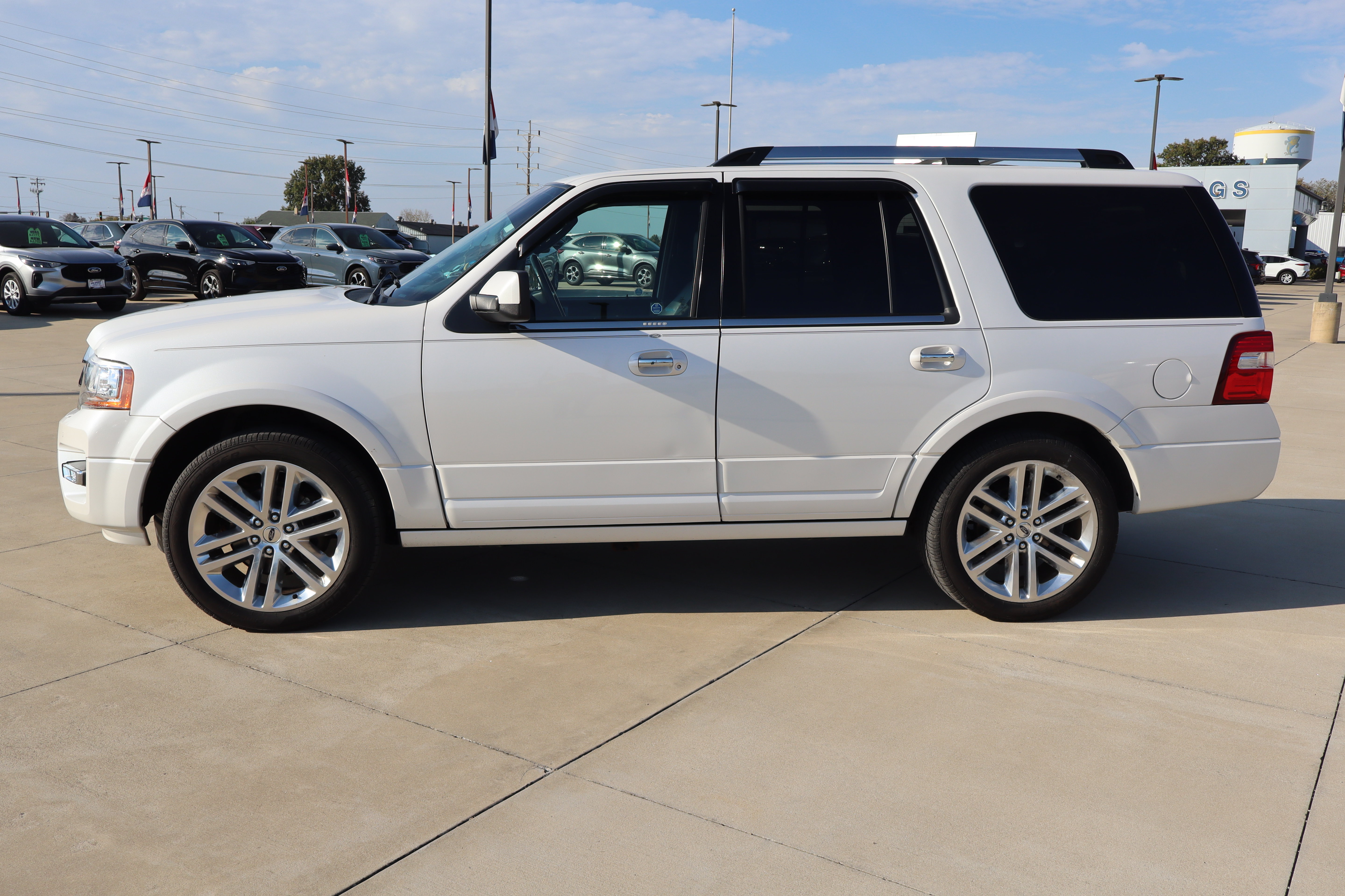 Certified 2017 Ford Expedition Limited w/ Equipment Group 301A AWD/4WD image 8