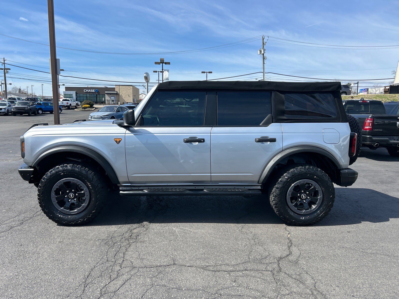 Certified 2022 Ford Bronco Badlands image 4
