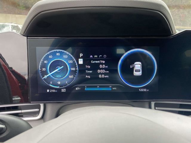 Used 2025 Hyundai Elantra SEL w/ Cargo Package image 24