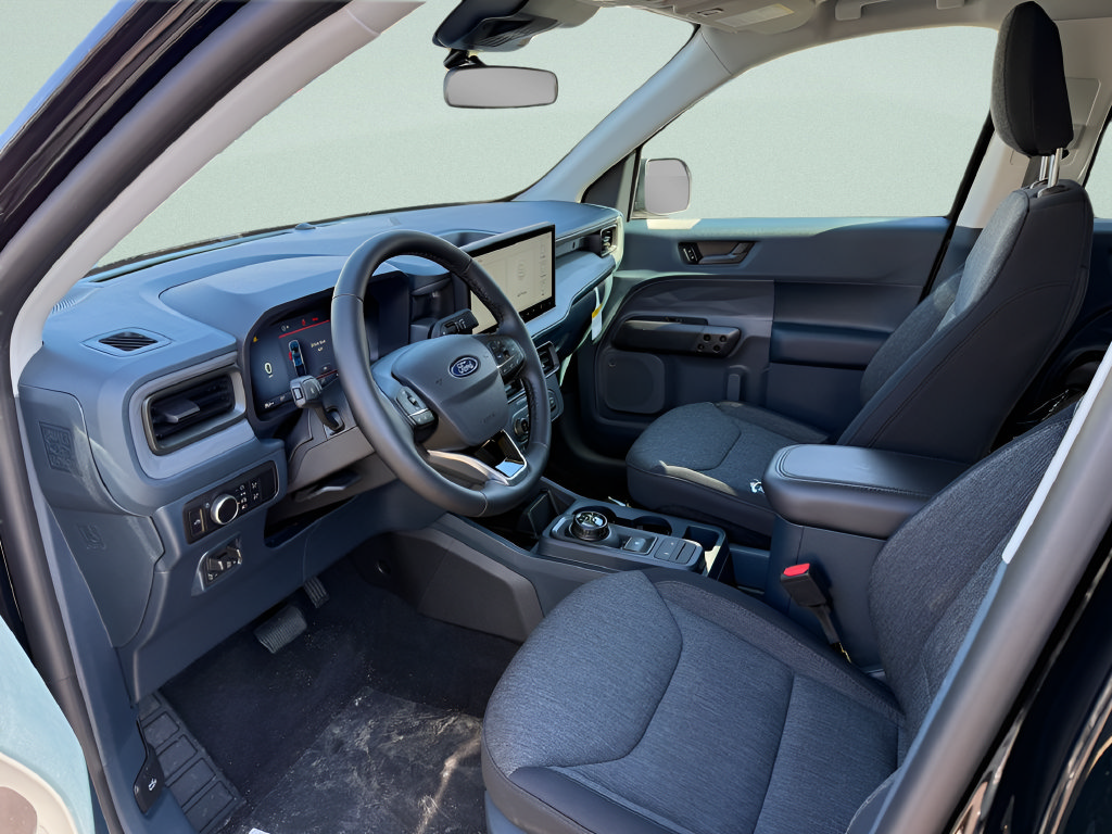 Certified 2025 Ford Maverick XLT w/ XLT Luxury Package AWD/4WD image 3