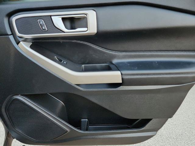 Certified 2023 Ford Explorer XLT RWD image 25