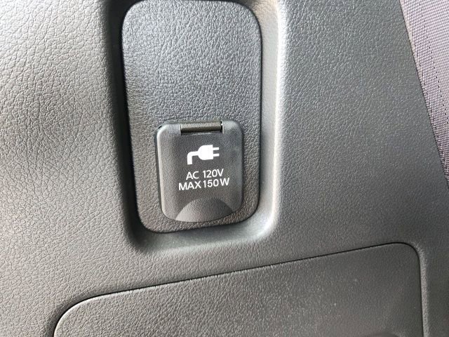 Used 2025 Nissan Armada SL w/ Captain's Chari Seat Package RWD image 23