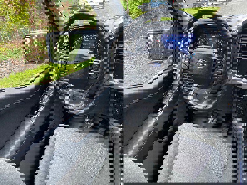 Certified 2022 Ford F150 XLT w/ Equipment Group 302A High image 18