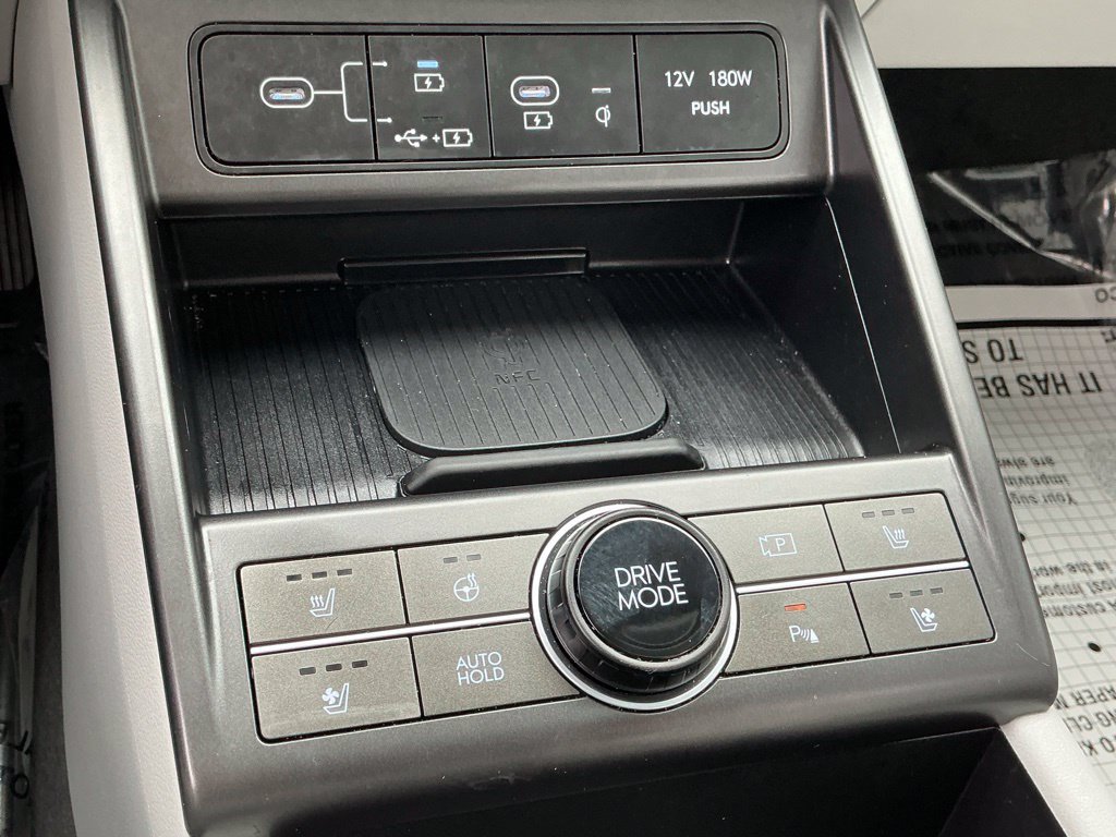 Used 2025 Hyundai Kona Limited FWD image 39