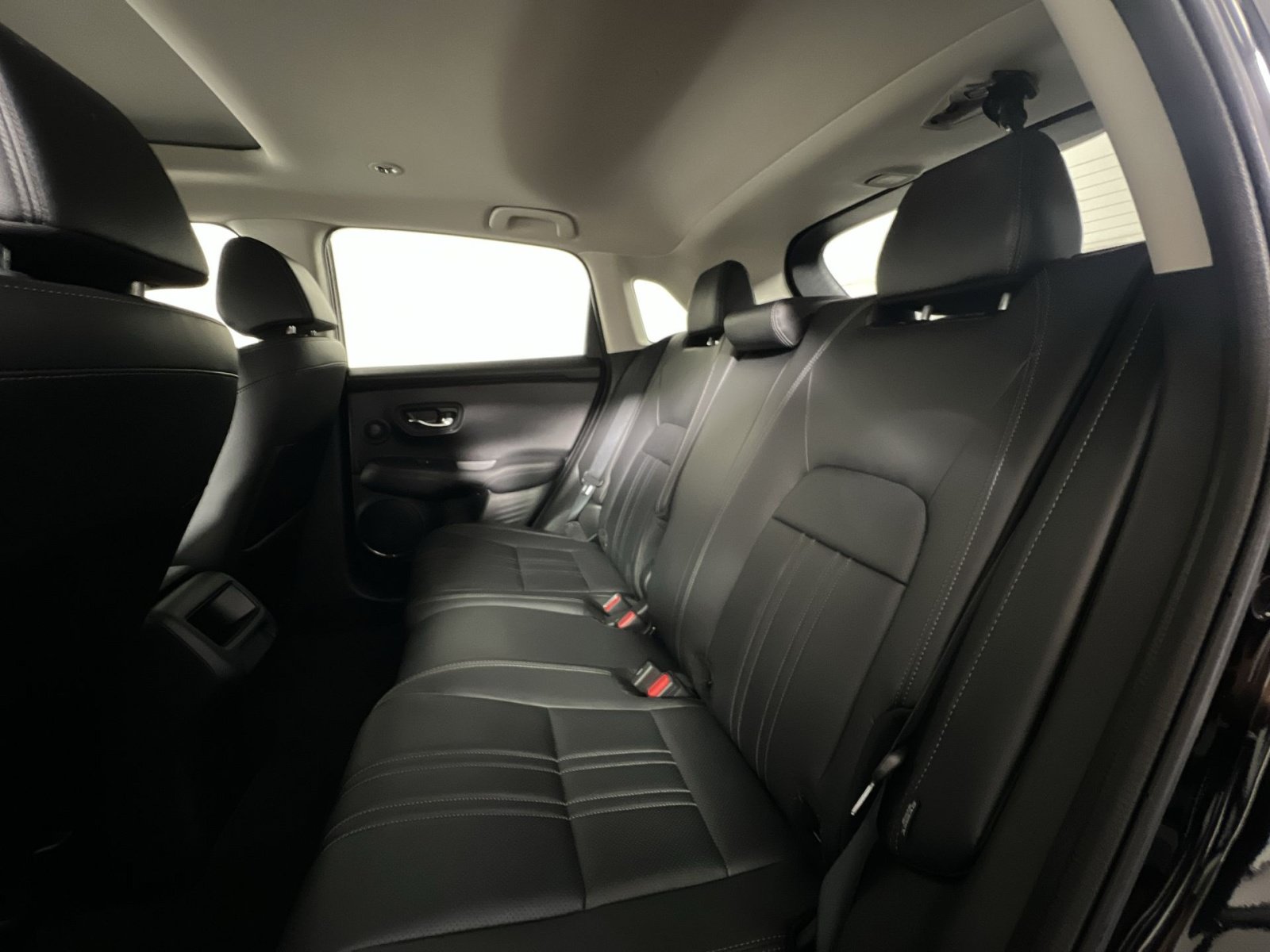 Used 2023 Honda HR-V EX-L image 24