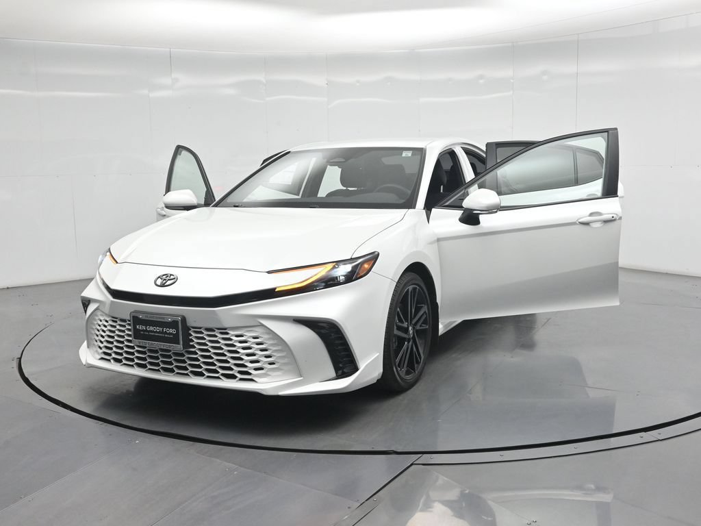 Used 2026 Toyota Camry XSE FWD image 29