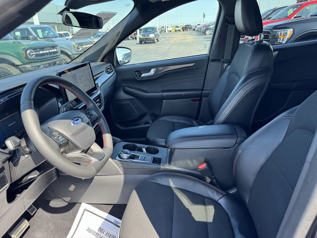 Certified 2023 Ford Escape ST-Line w/ Tech Pack #1 image 28