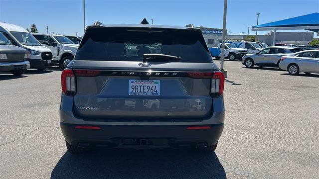 Certified 2025 Ford Explorer Active RWD image 4