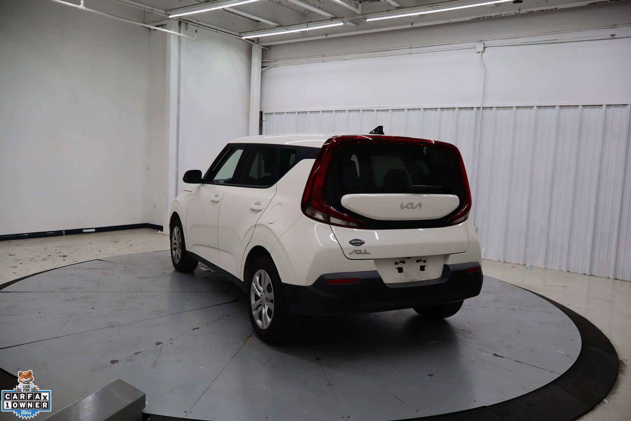 Used 2022 Kia Soul LX image 3