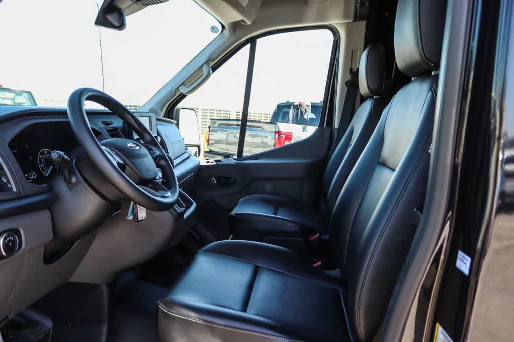 Certified 2025 Ford Transit 250 148 Medium Roof RWD image 17