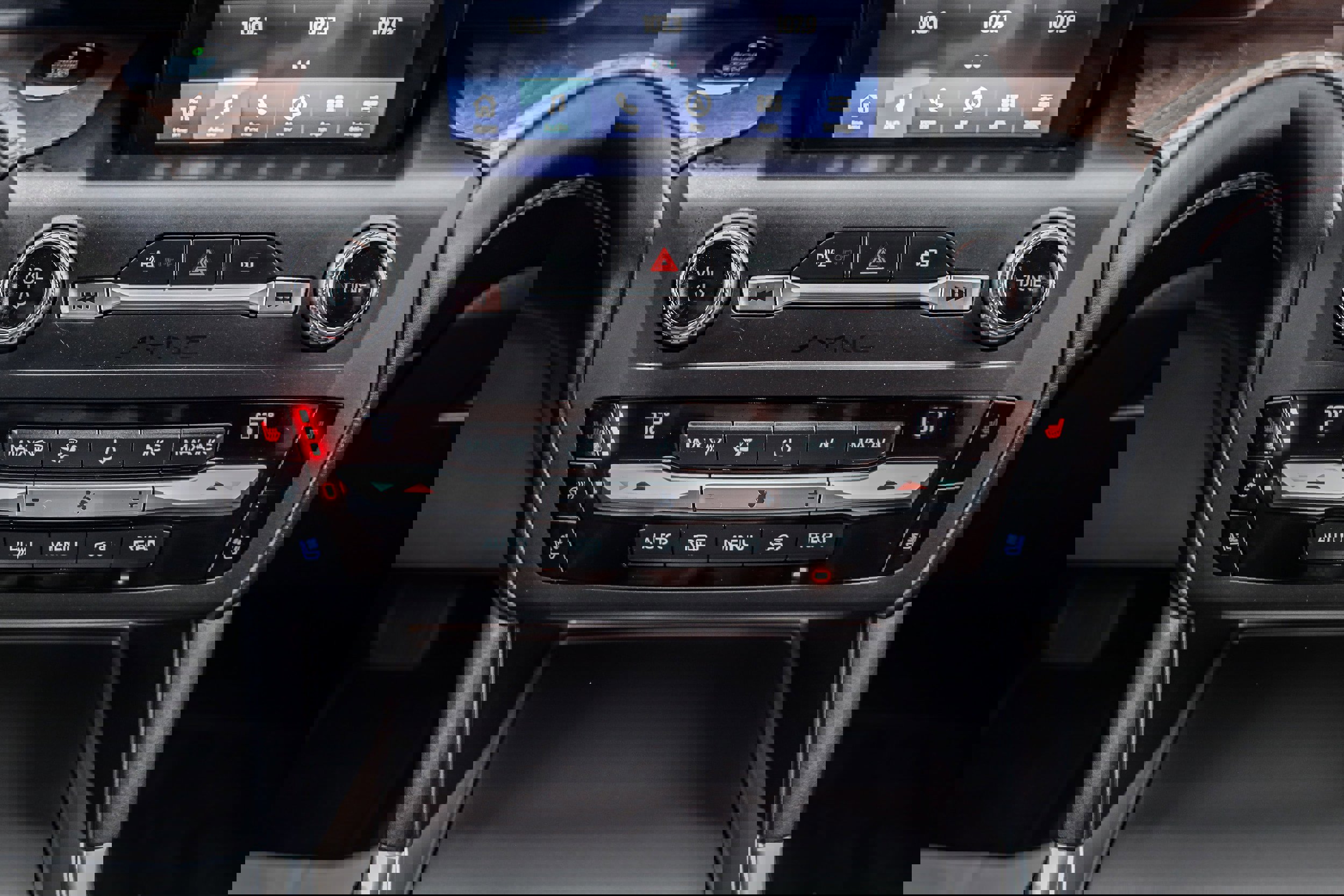 Certified 2020 Ford Explorer Platinum w/ Premium Technology Package image 18