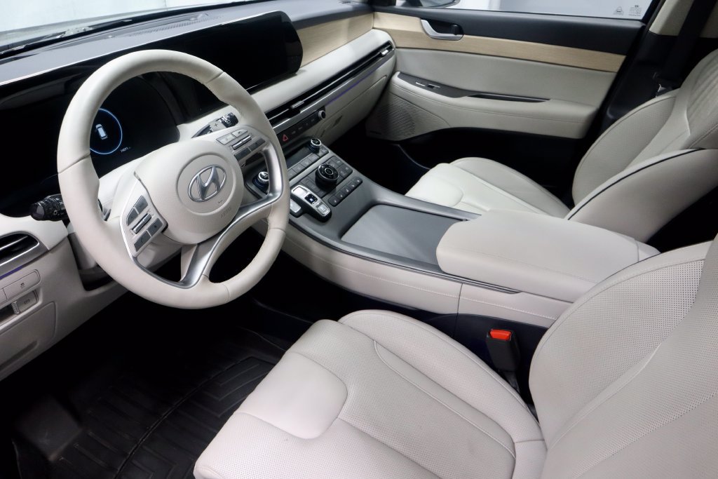 Used 2024 Hyundai Palisade Limited AWD/4WD image 25
