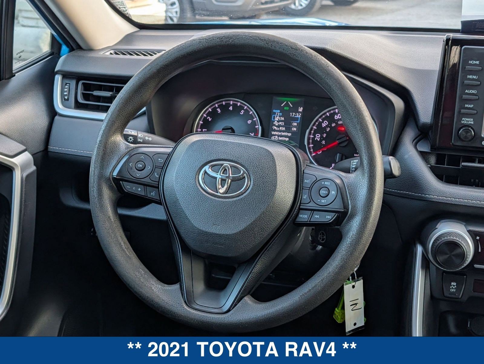 Used 2021 Toyota RAV4 LE image 16