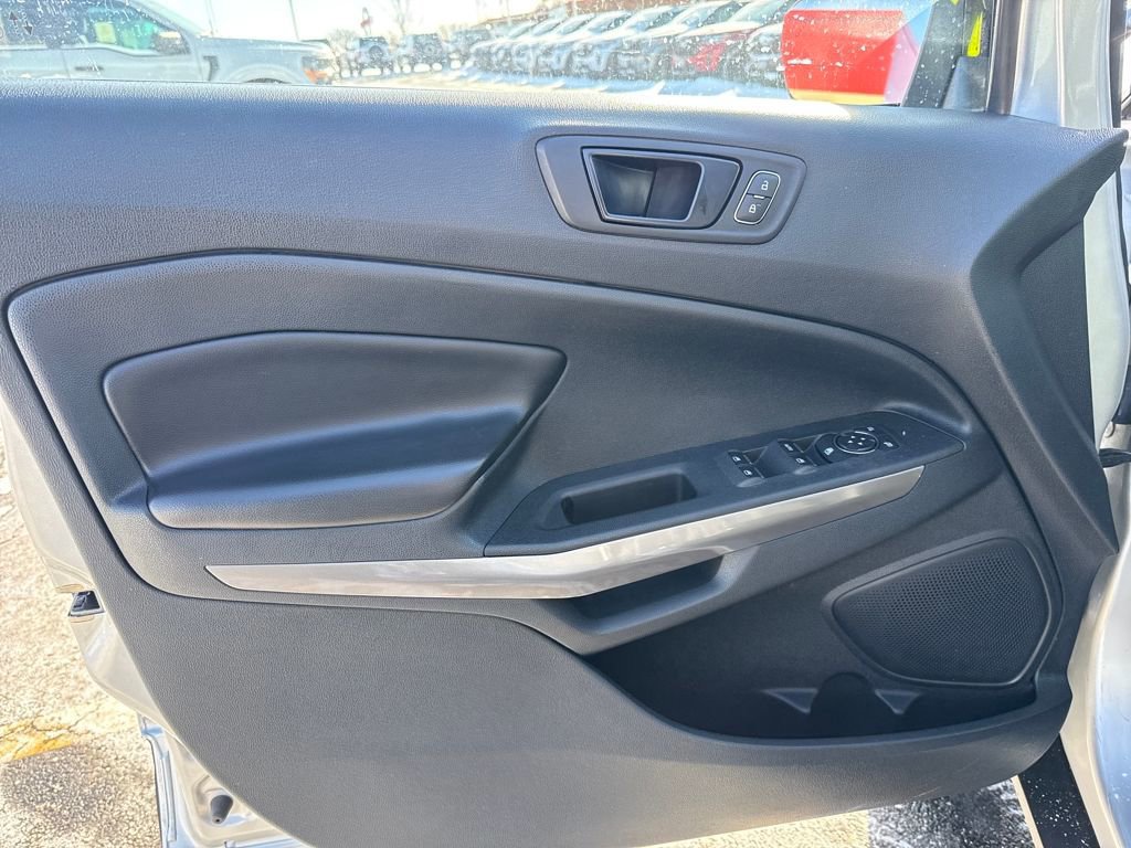 Certified 2020 Ford EcoSport SES w/ SES Black Appearance Package image 16