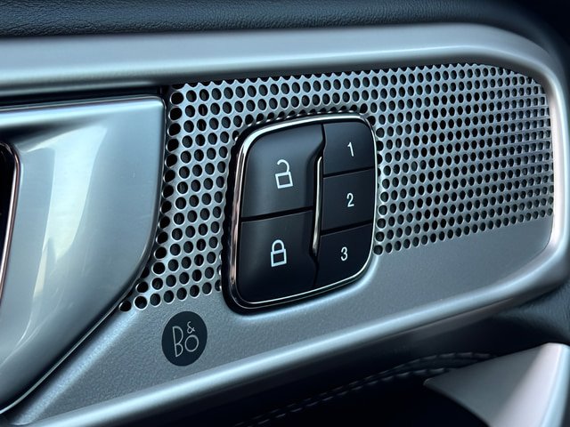 Certified 2020 Ford Explorer Limited RWD image 20