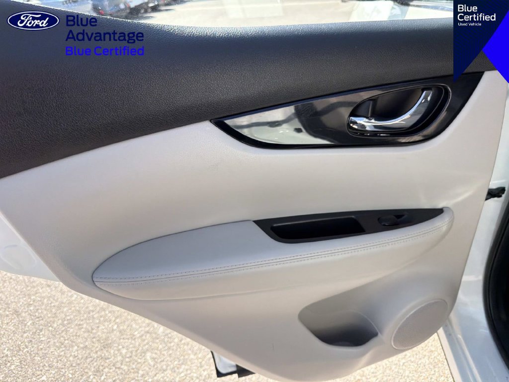 Used 2019 Nissan Rogue Sport SL FWD image 11