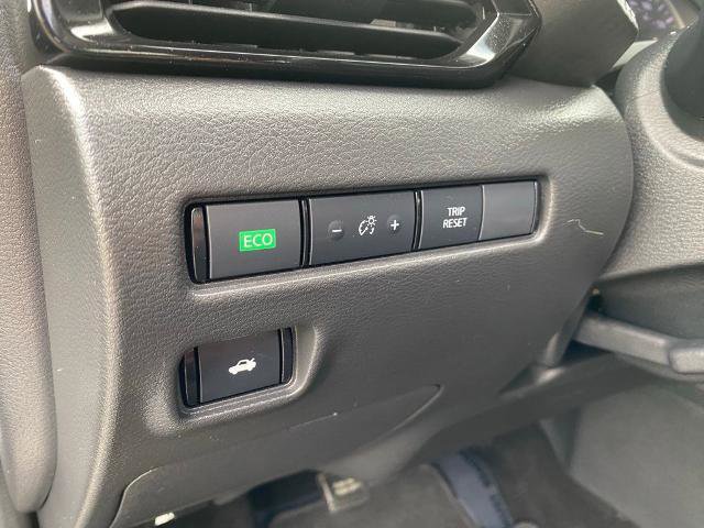 Used 2025 Nissan Sentra SV FWD image 16