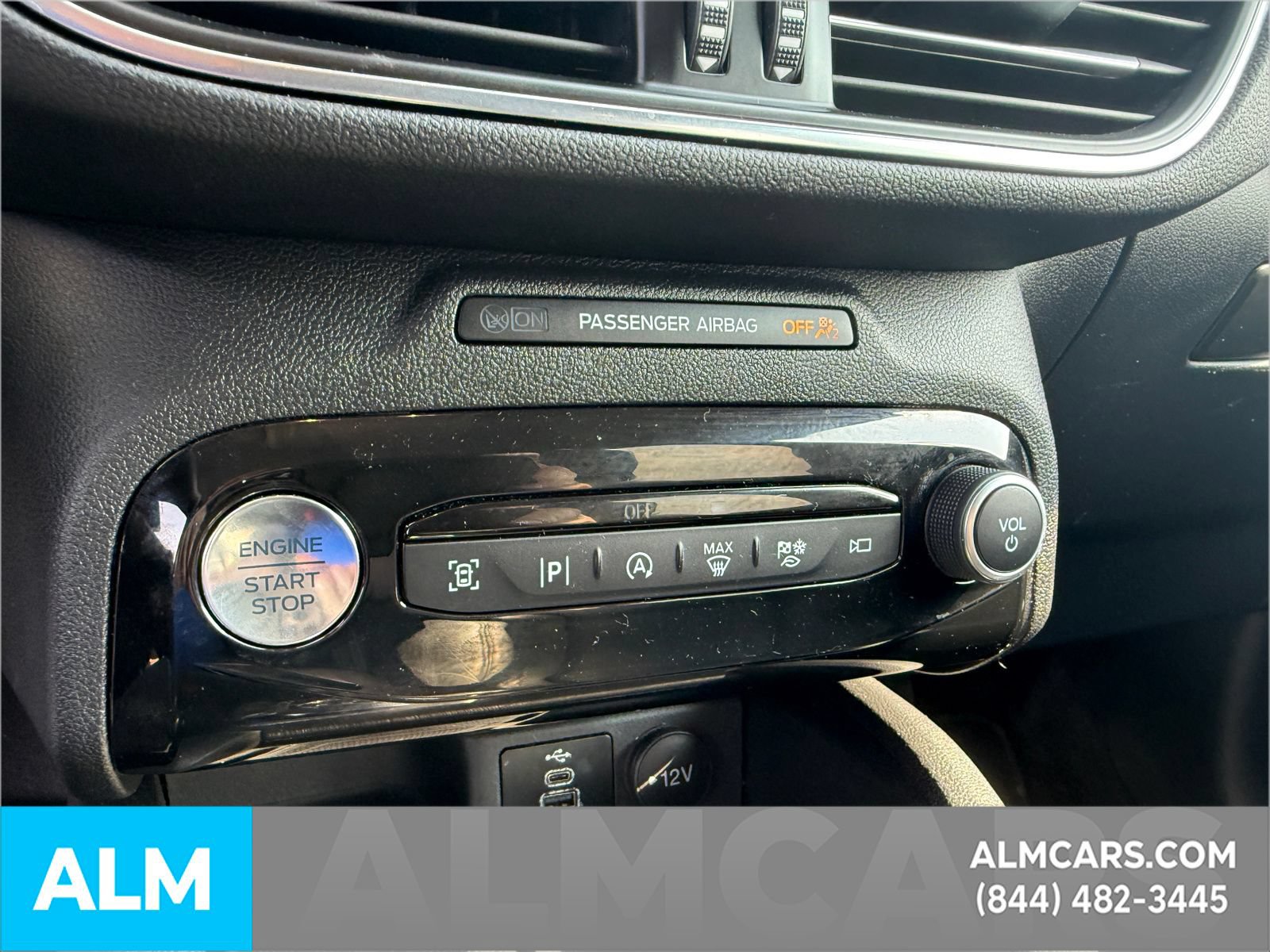 Certified 2024 Ford Escape Platinum AWD/4WD image 18