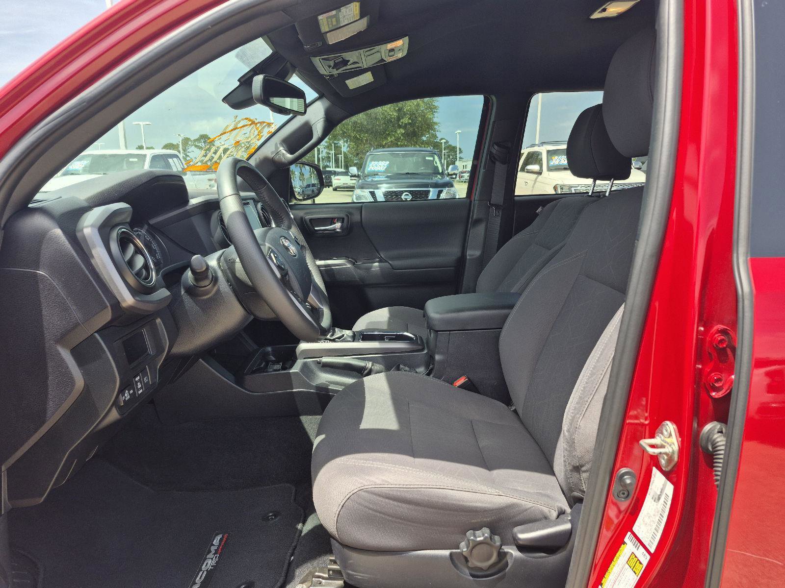 Used 2019 Toyota Tacoma TRD Off-Road AWD/4WD image 2