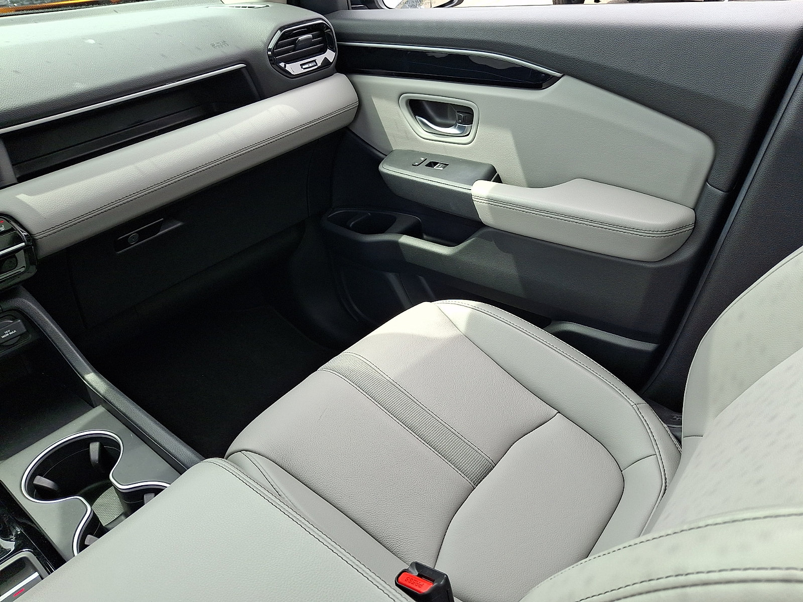 Used 2025 Honda Pilot Touring image 15