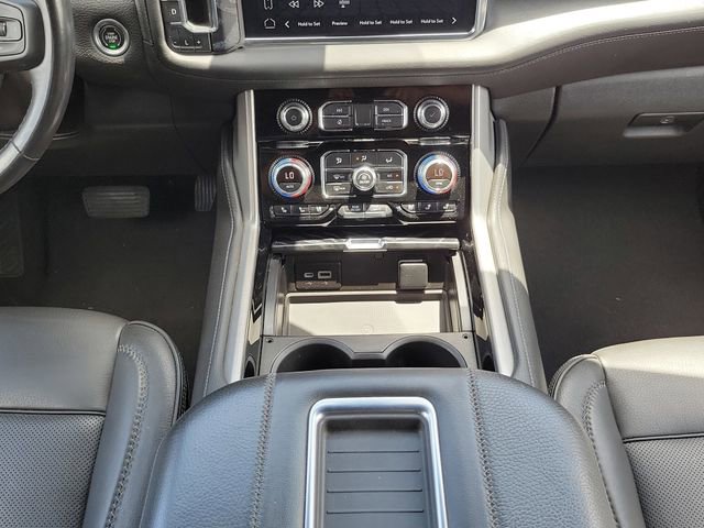Used 2022 GMC Yukon XL Denali image 16