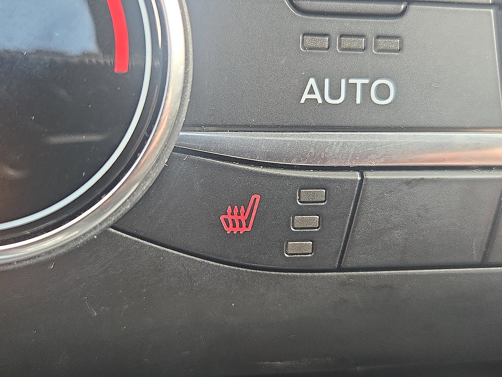 Certified 2023 Ford Escape Active w/ Cold Weather Package image 17