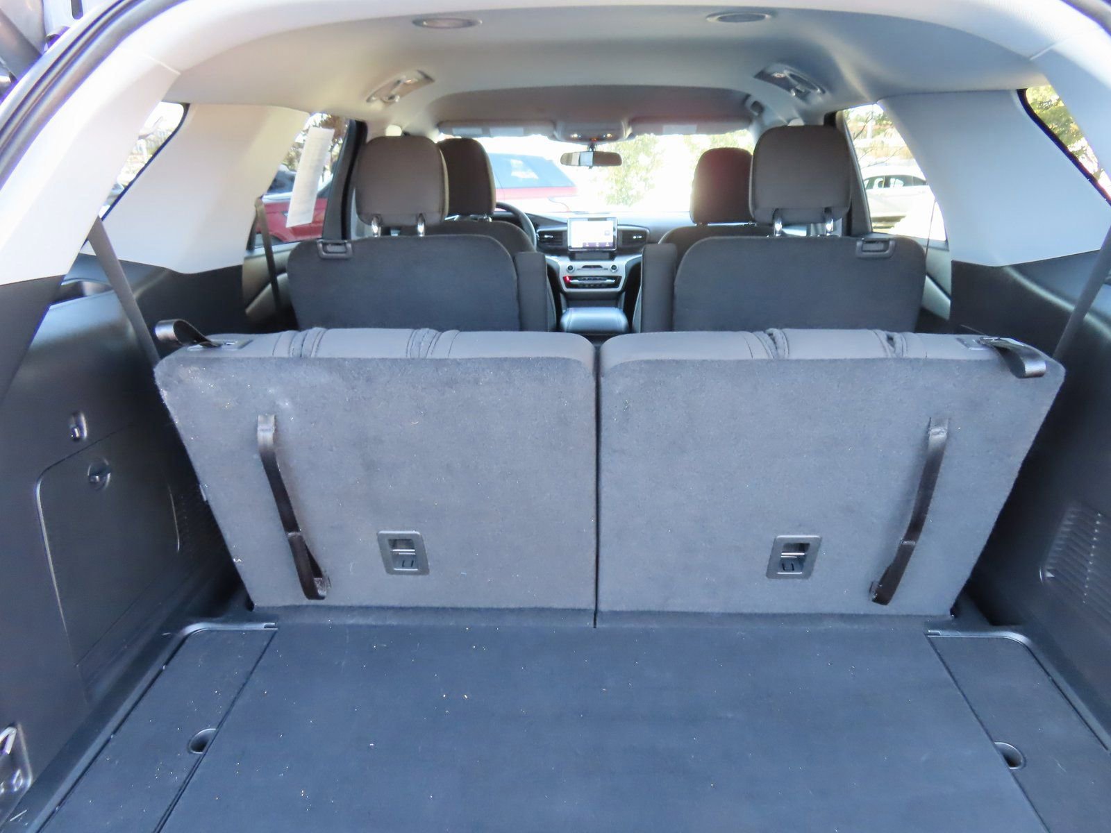 Certified 2024 Ford Explorer XLT image 35