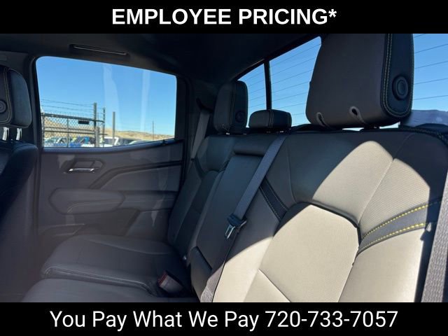 Used 2025 Chevrolet Colorado ZR2 w/ Technology Package AWD/4WD image 18