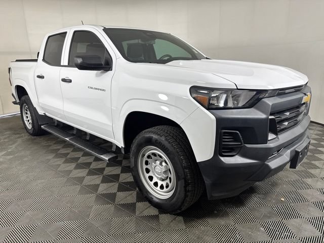 Used 2023 Chevrolet Colorado W/T RWD image 1