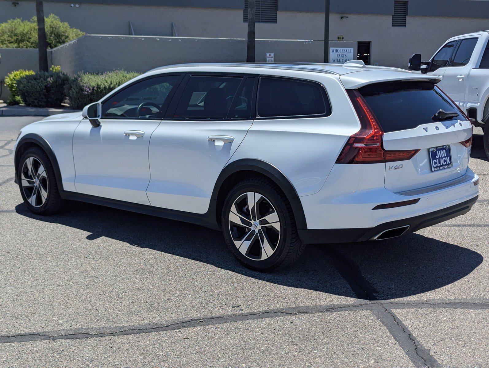 Used 2020 Volvo V60 T5 Cross Country AWD/4WD image 4