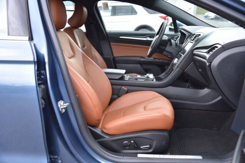 Certified 2019 Ford Fusion Energi Titanium image 9