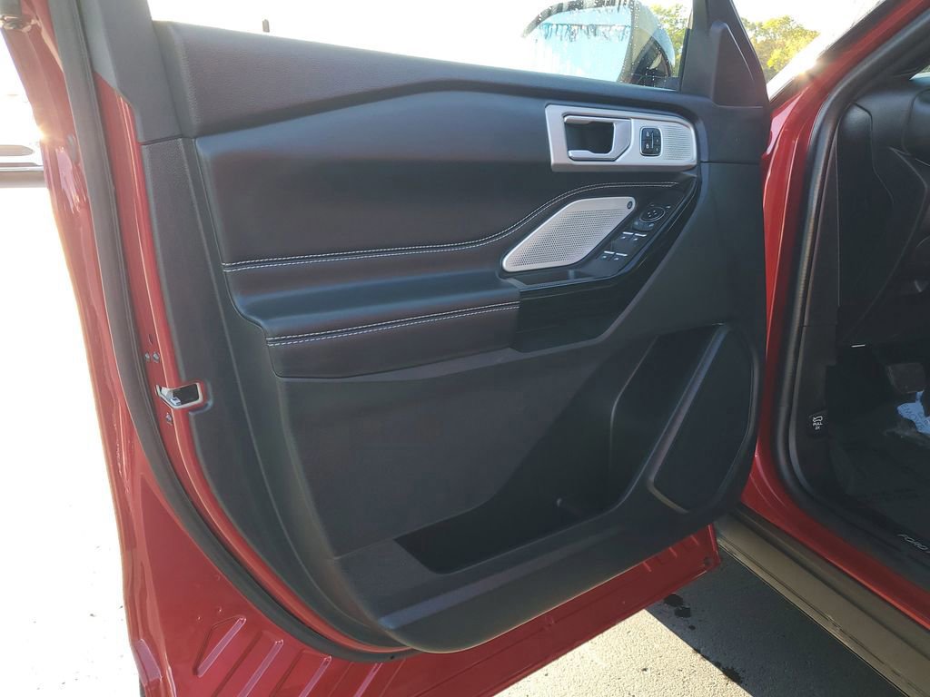 Certified 2023 Ford Explorer ST w/ Equipment Group 401A image 6