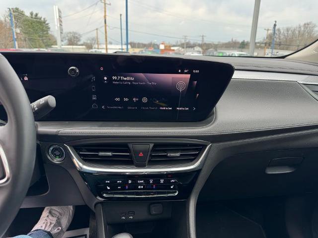 Used 2024 Buick Encore GX Avenir image 13