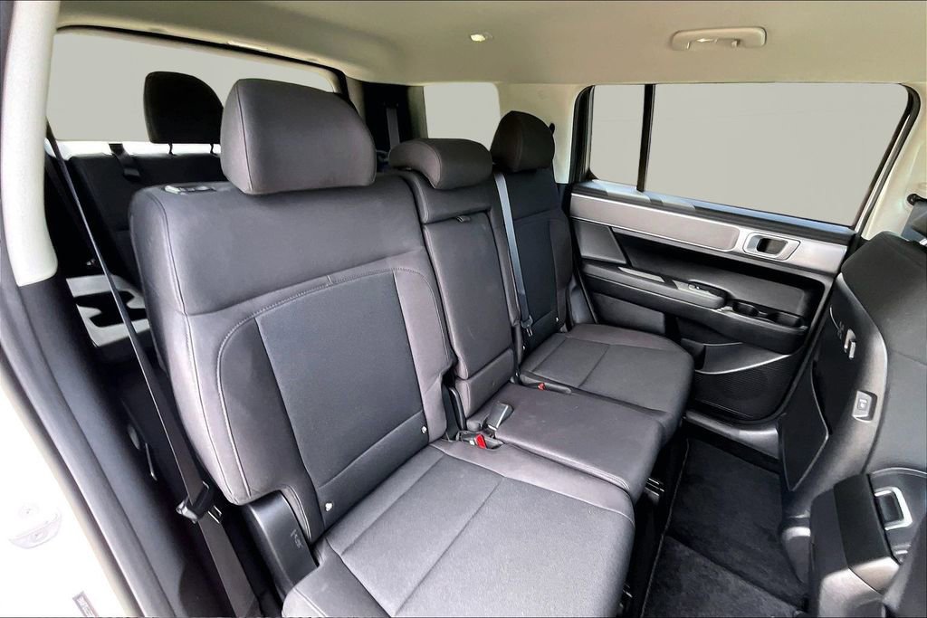 Used 2025 Hyundai Santa Fe SE AWD/4WD image 27