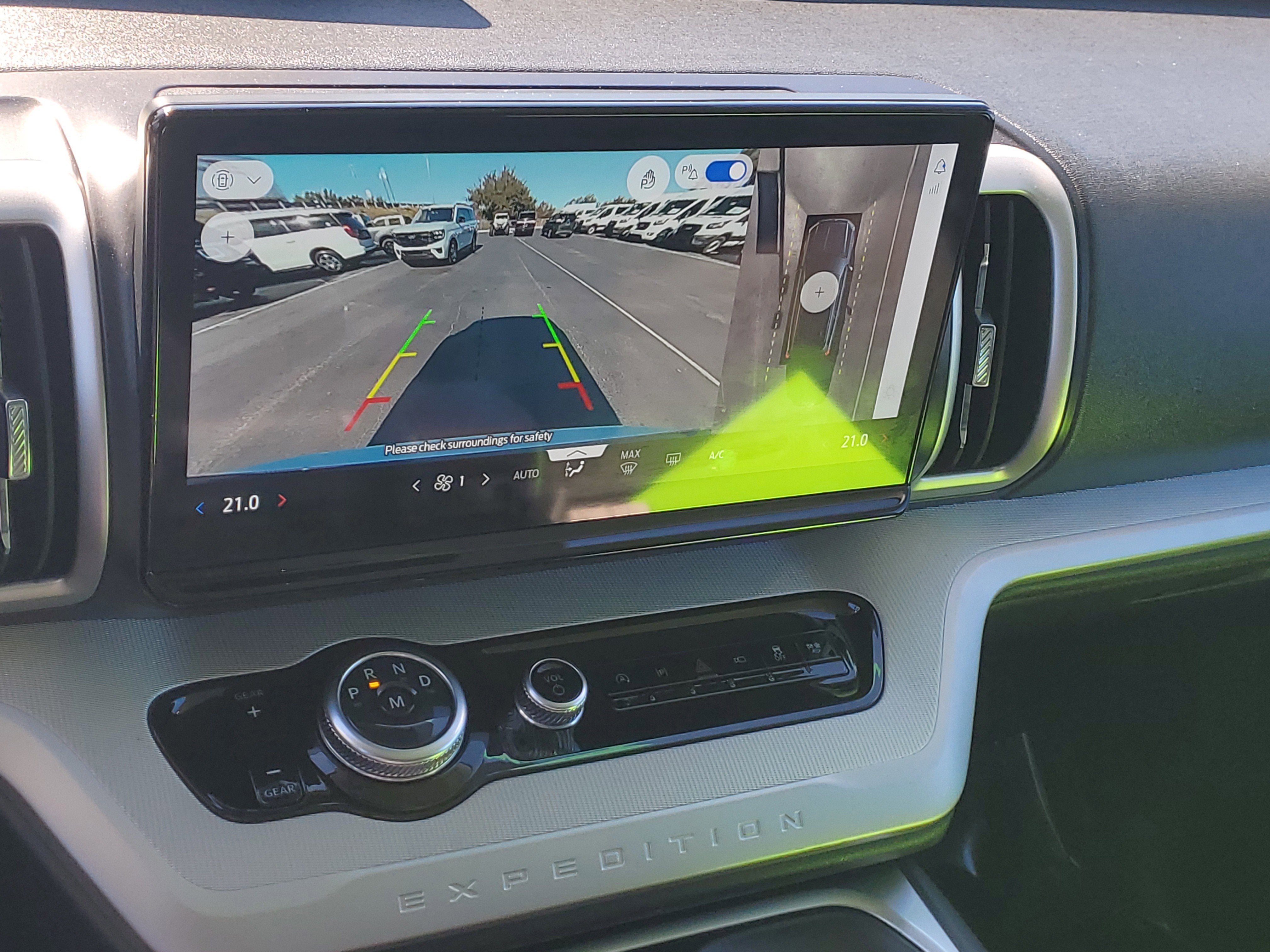 Certified 2025 Ford Expedition Active image 28