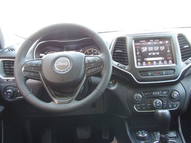 Used 2022 Jeep Cherokee Trailhawk w/ Premium Leather Package AWD/4WD image 5