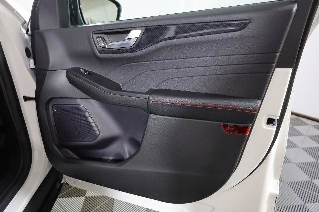 Certified 2024 Ford Escape ST-Line AWD/4WD image 32