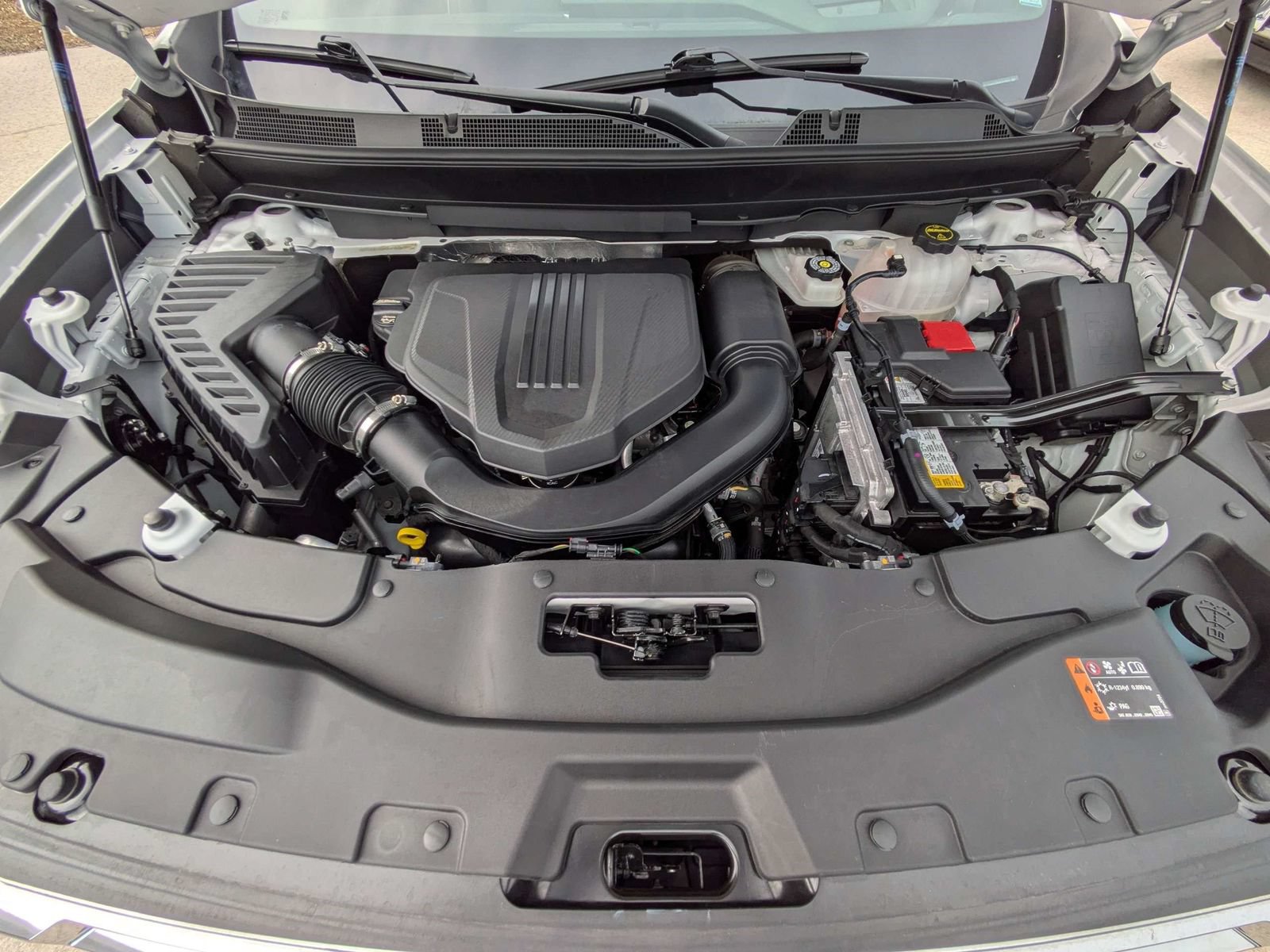 Used 2025 GMC Acadia Denali w/ Super Cruise Package FWD image 5