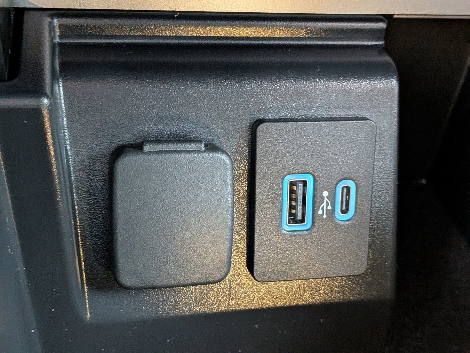 Certified 2023 Ford Explorer ST w/ Equipment Group 401A image 25