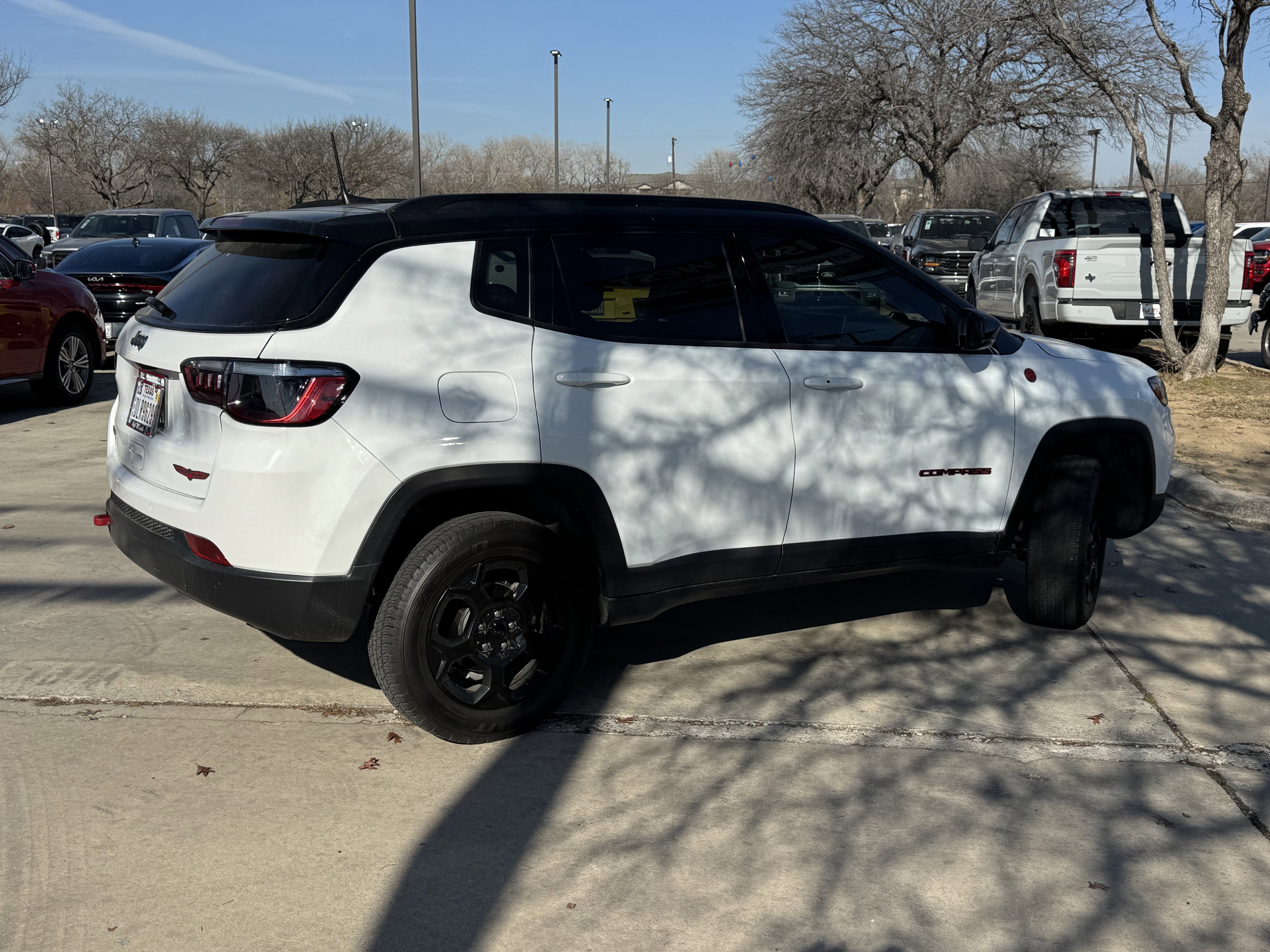 Used 2024 Jeep Compass Trailhawk image 2